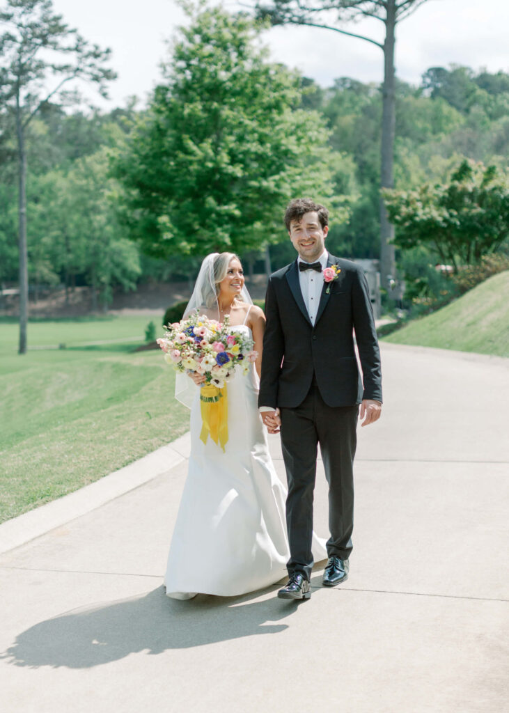 Bride and Groom portraits at Mountain Brook Club from a Birmingham, AL wedding photographer