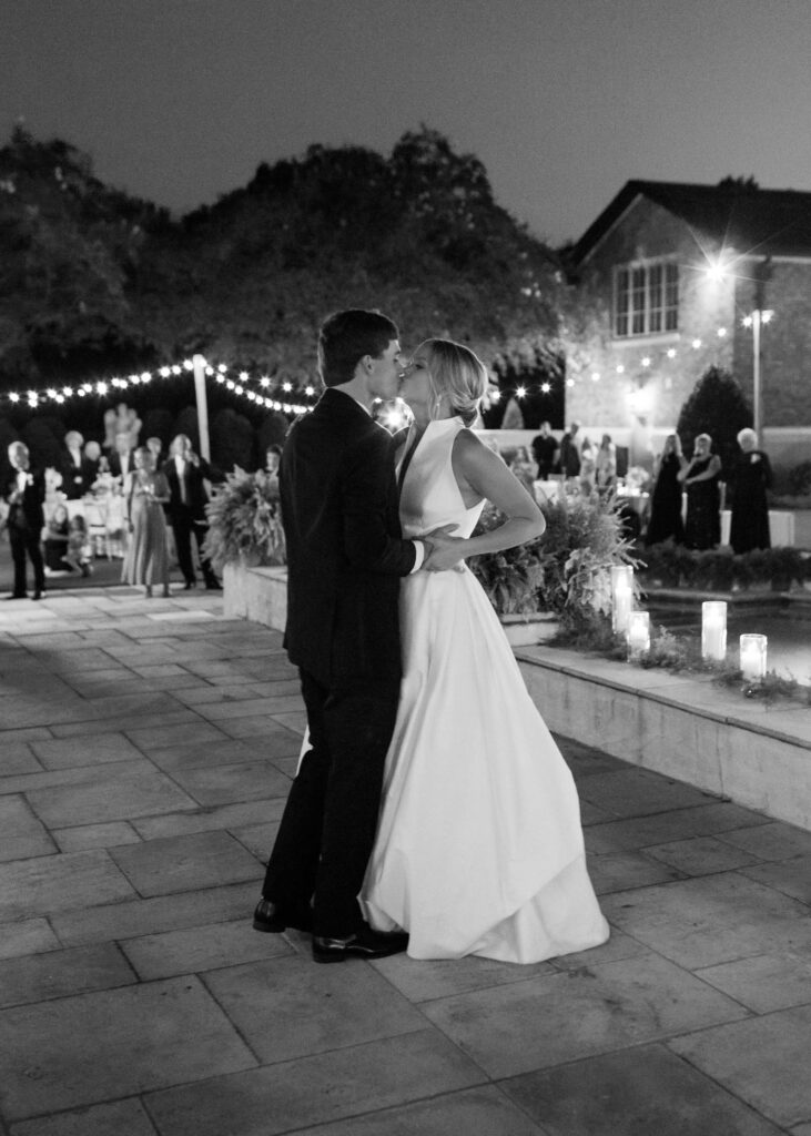 First dance at a Fountainview Mansion wedding in Auburn, AL