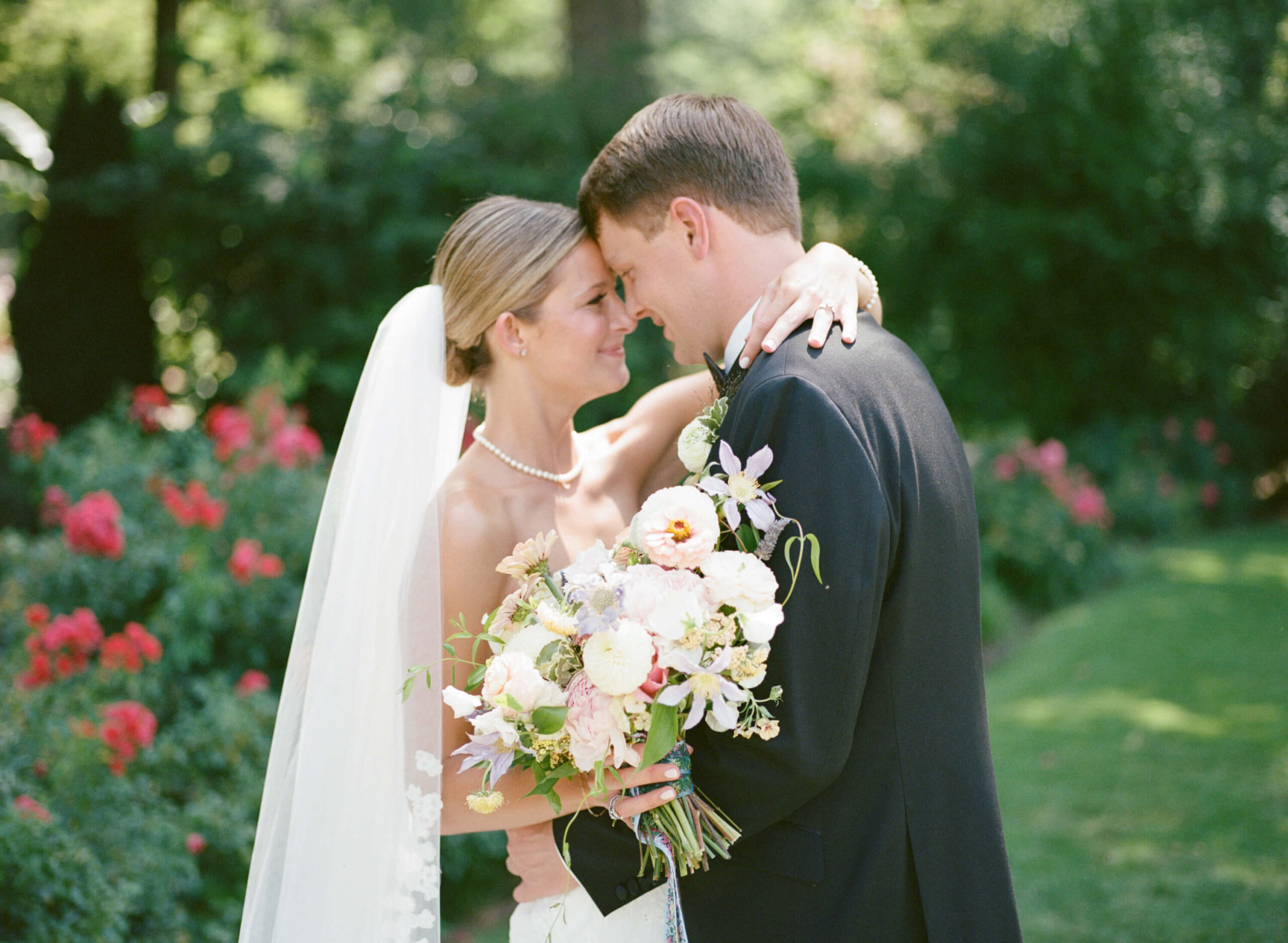Wedding photos at the Birmingham Botanical Gardens
