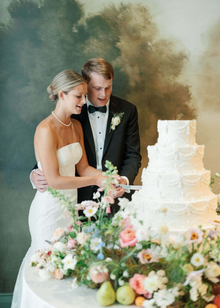 The Farrell Birmingham wedding with Cakes by Jan