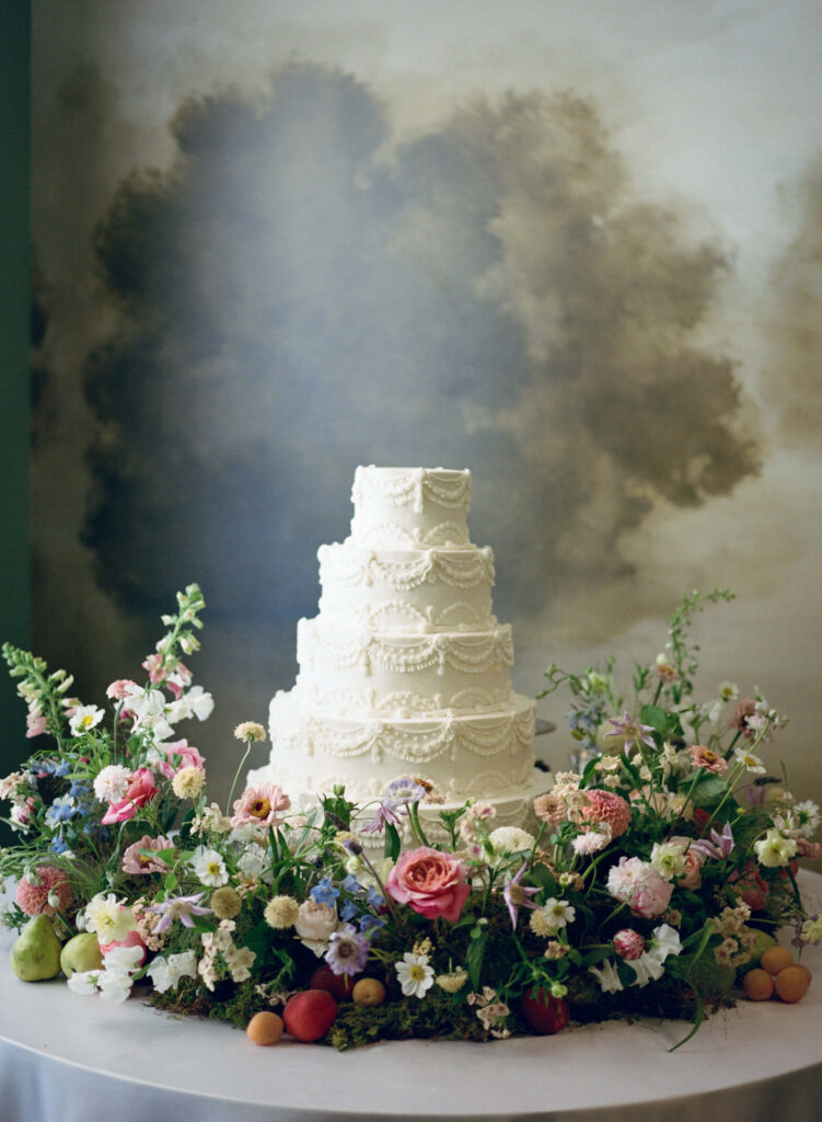 The Farrell Birmingham wedding with Cakes by Jan