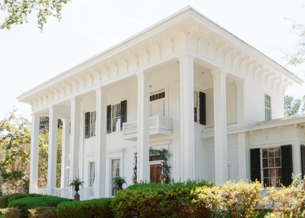 Wedding at The Colonnade House in Columbus, MS