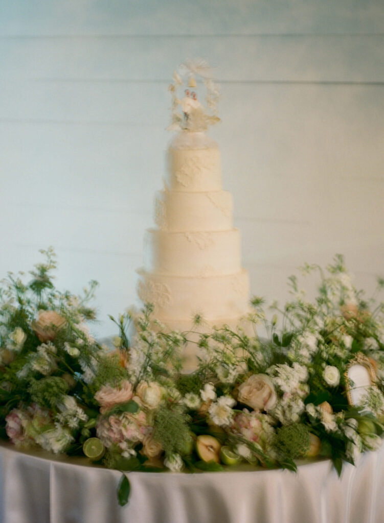 Green wedding reception at Ridge Pointe in Alpine, AL