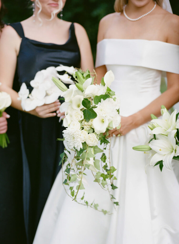 Wedding bouquets with ivy and lilies