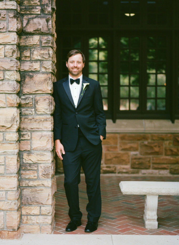 Wedding photos at Independent Presbyterian Church in Birmingham, AL