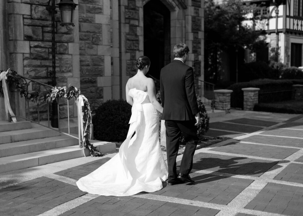 Wedding photos at Independent Presbyterian Church in Birmingham, AL