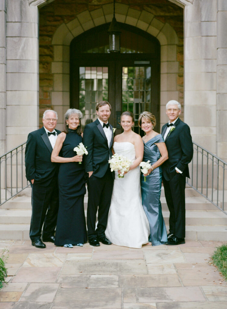 Wedding photos at Independent Presbyterian Church in Birmingham, AL