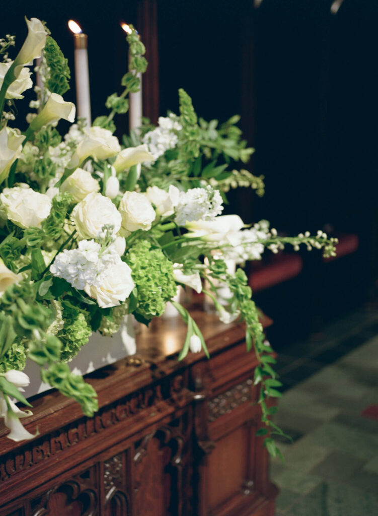 Wedding photos at Independent Presbyterian Church in Birmingham, AL