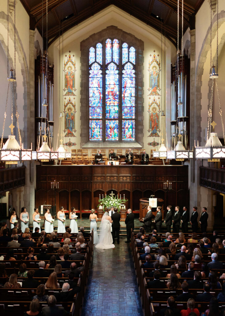 Wedding photos at Independent Presbyterian Church in Birmingham, AL