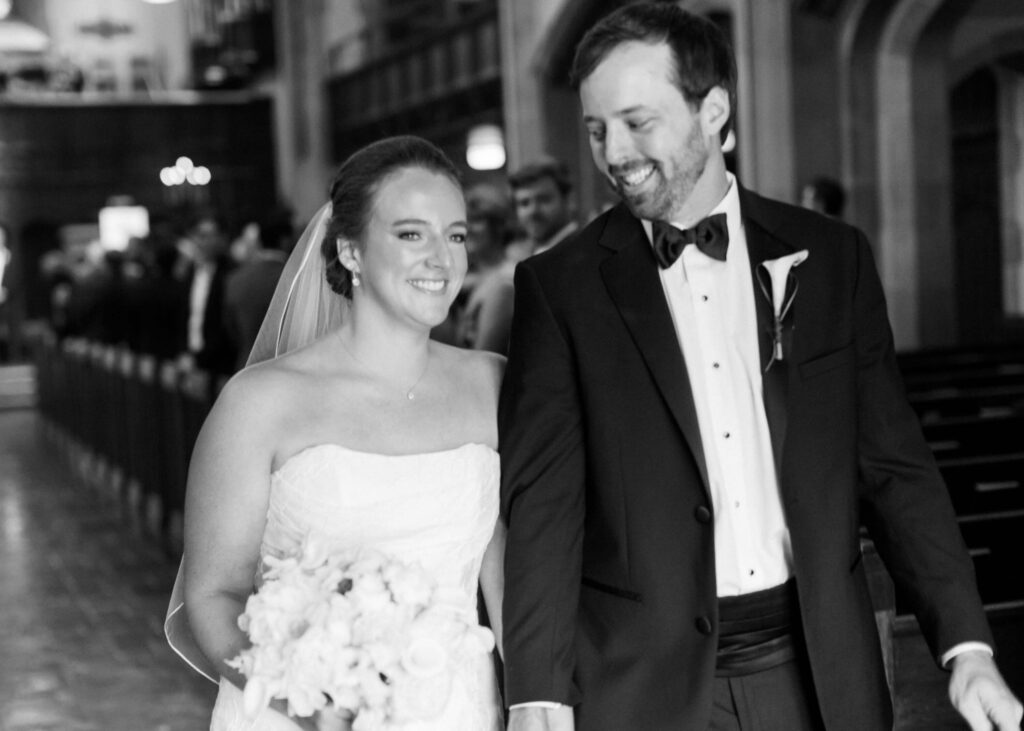 Wedding photos at Independent Presbyterian Church in Birmingham, AL