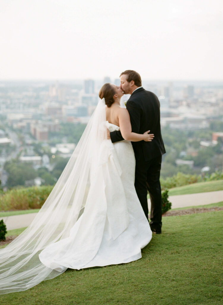 Wedding photos at The Club in Birmingham, AL